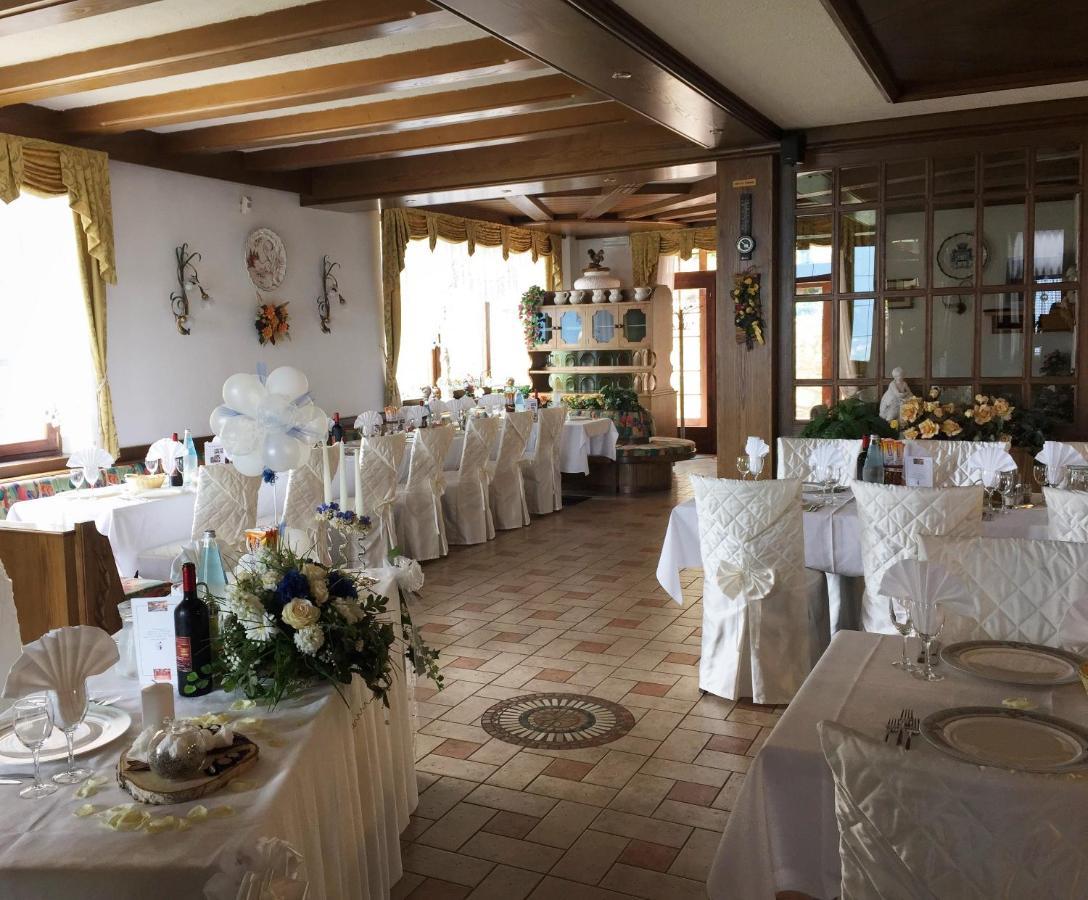 Hotel Ristorante Scoiattolo Sporminore المظهر الخارجي الصورة